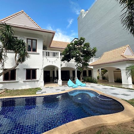 Blooming Hill Boutique Suites Патая Екстериор снимка