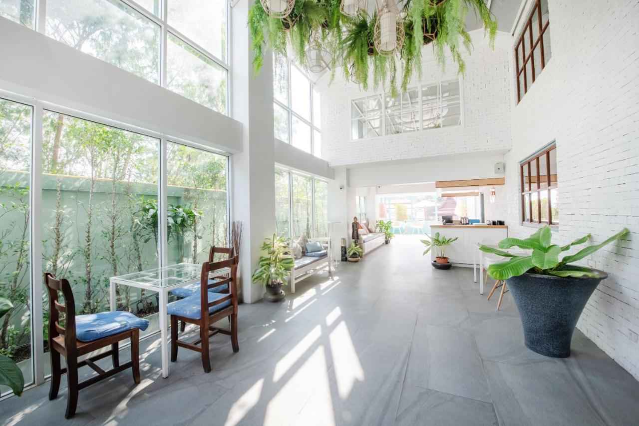 Blooming Hill Boutique Suites Патая Екстериор снимка